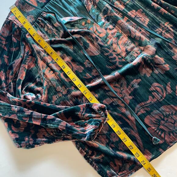Anthropologie Faustine Velvet Peasant Top Womens Size Small Floral Oversized - Picture 11 of 12